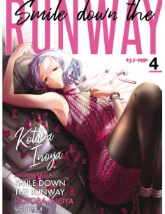 SMILE DOWN THE RUNWAY 4 (di 22)